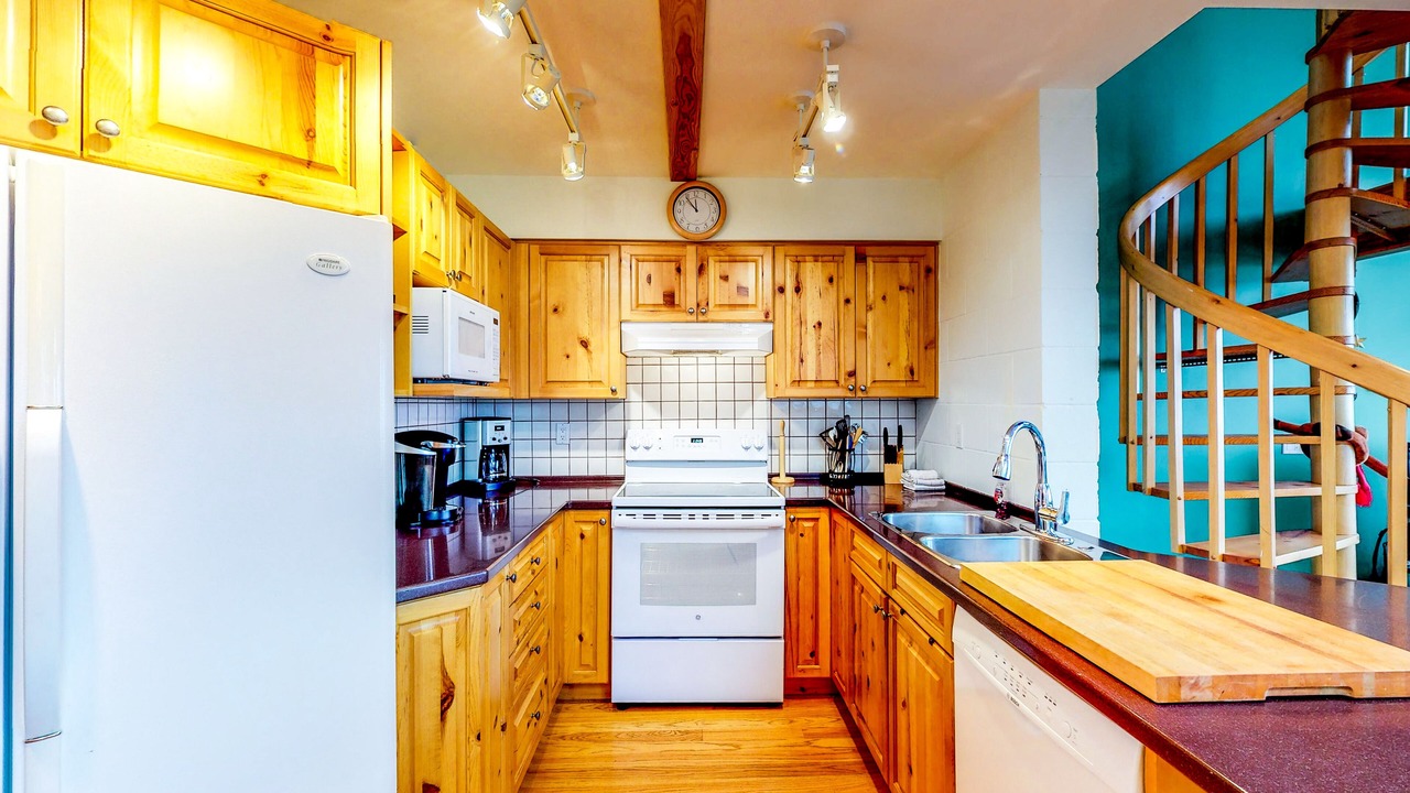 Photo of Kitchen in Snow Pine Estates