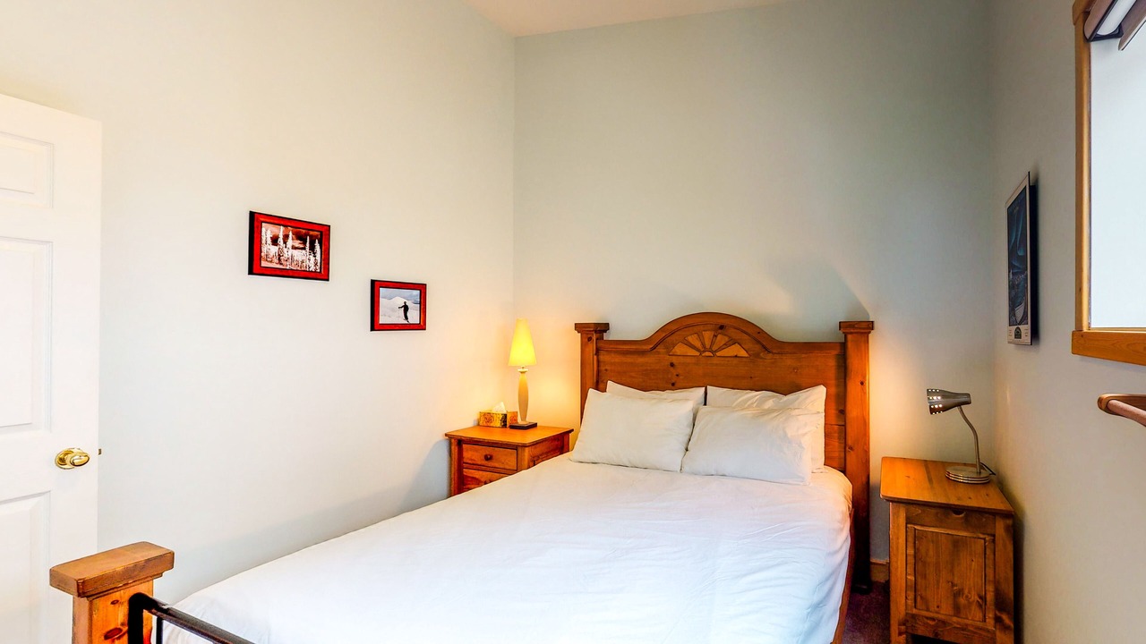 Photo of Bedroom in Snow Pine Estates