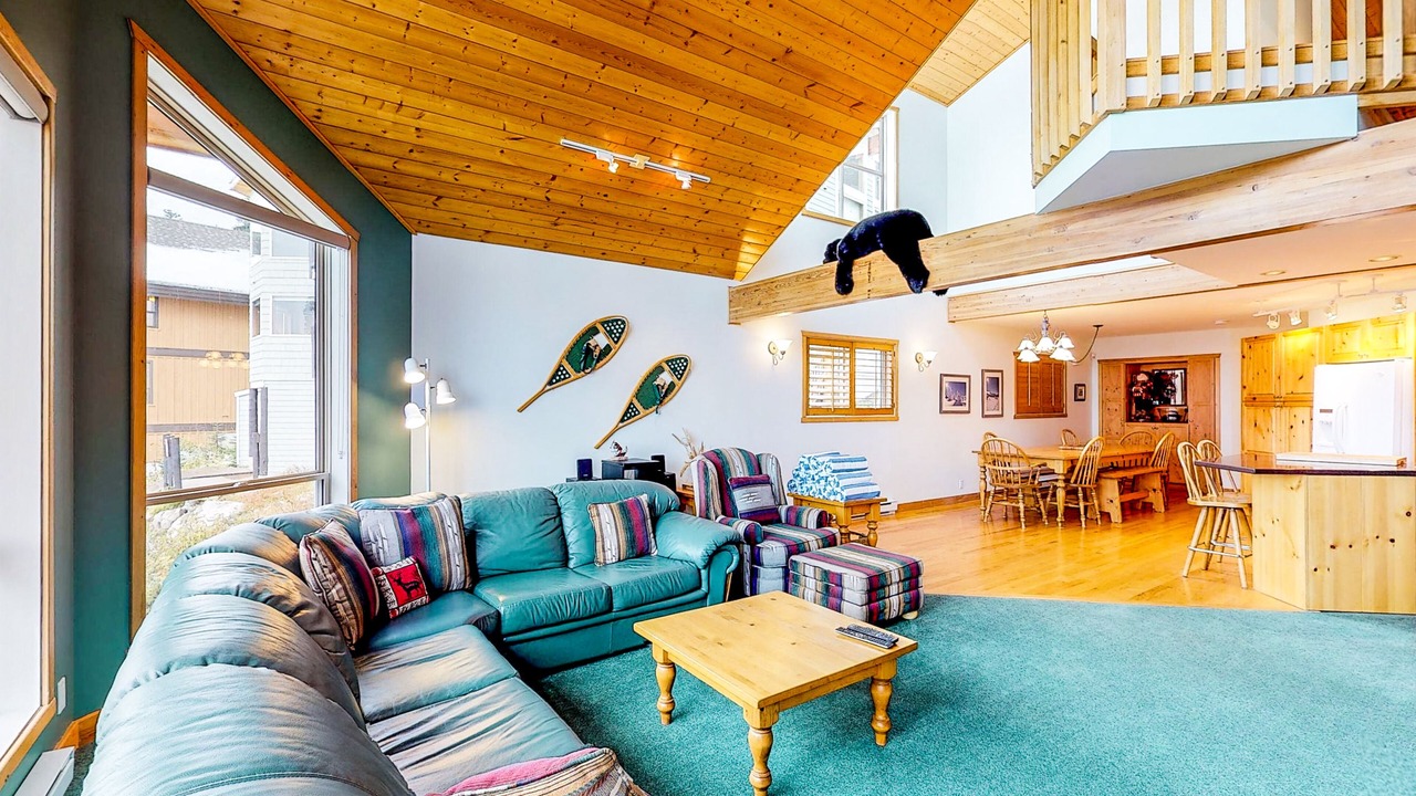 Photo of Livingroom in Snow Pine Estates