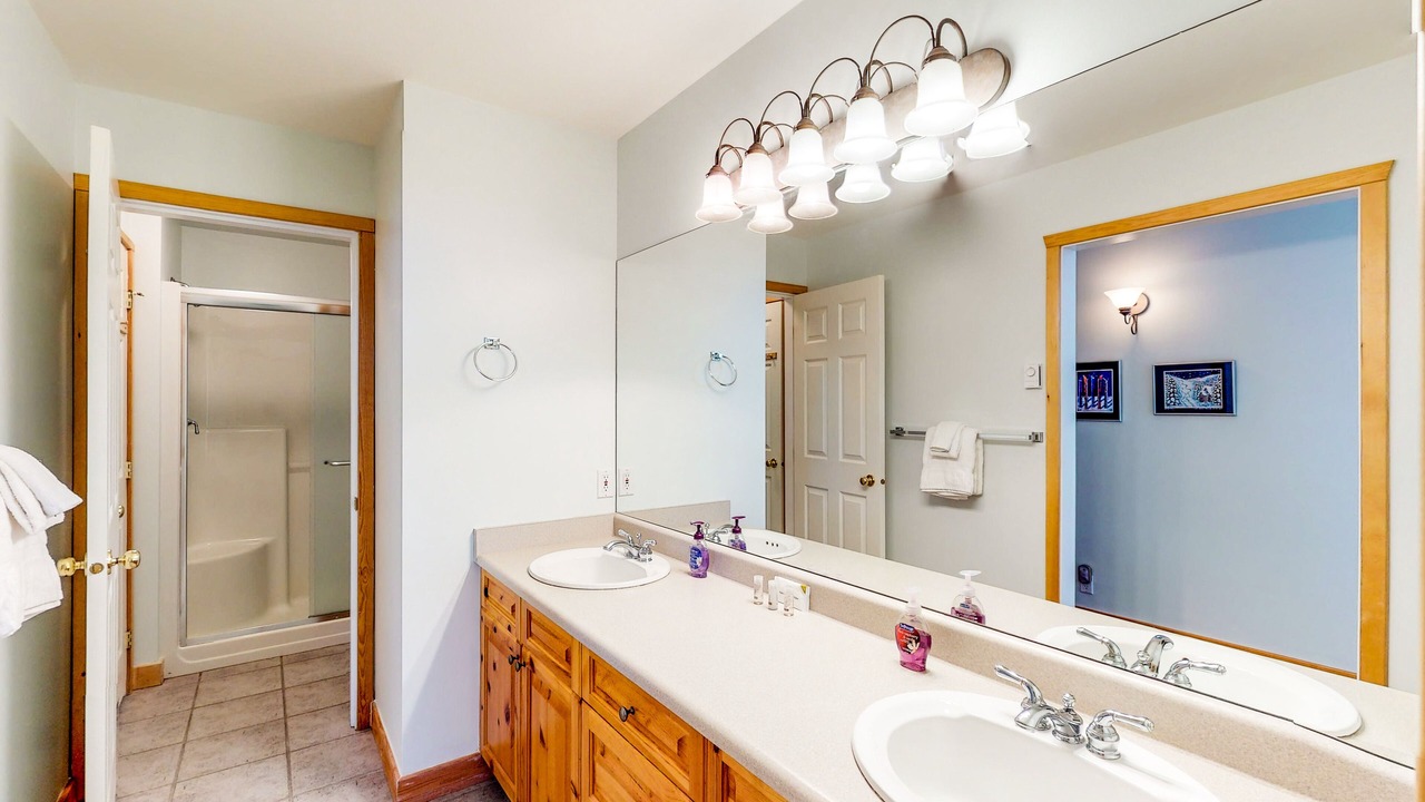 Photo of Bathroom in Snow Pine Estates
