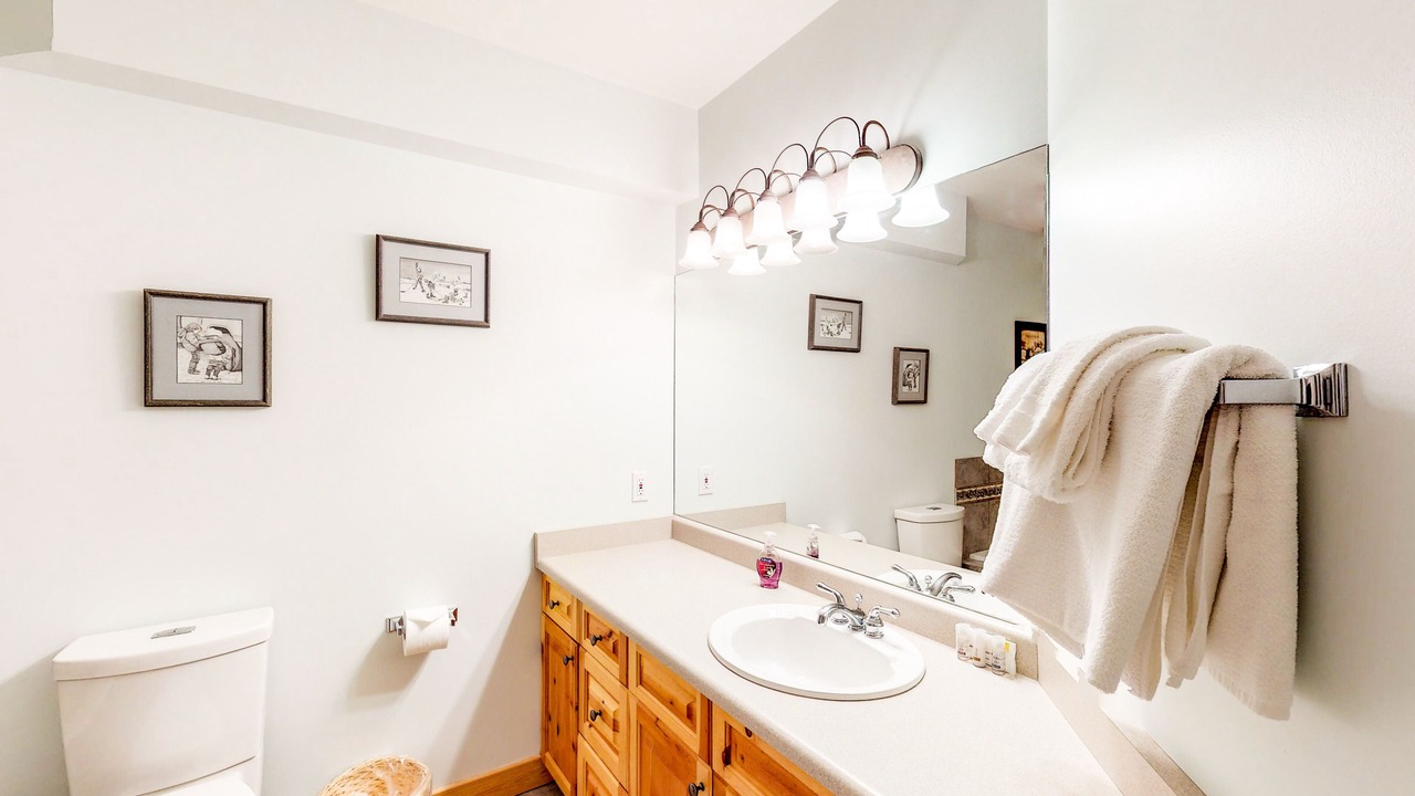Photo of Bathroom in Snow Pine Estates