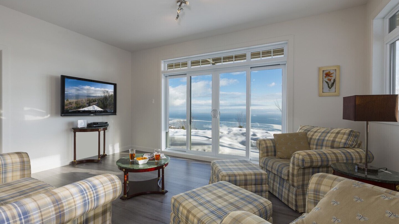 Photo of Livingroom in Saint-Joseph-de-la-Rive