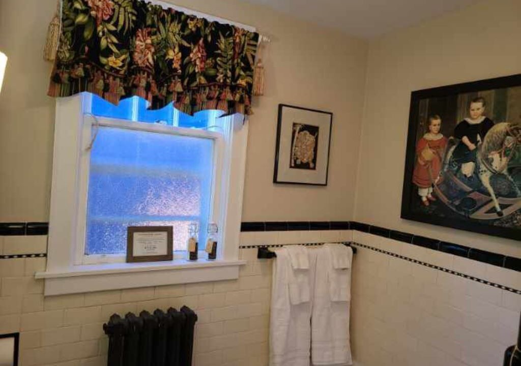 Photo of Bathroom in North End