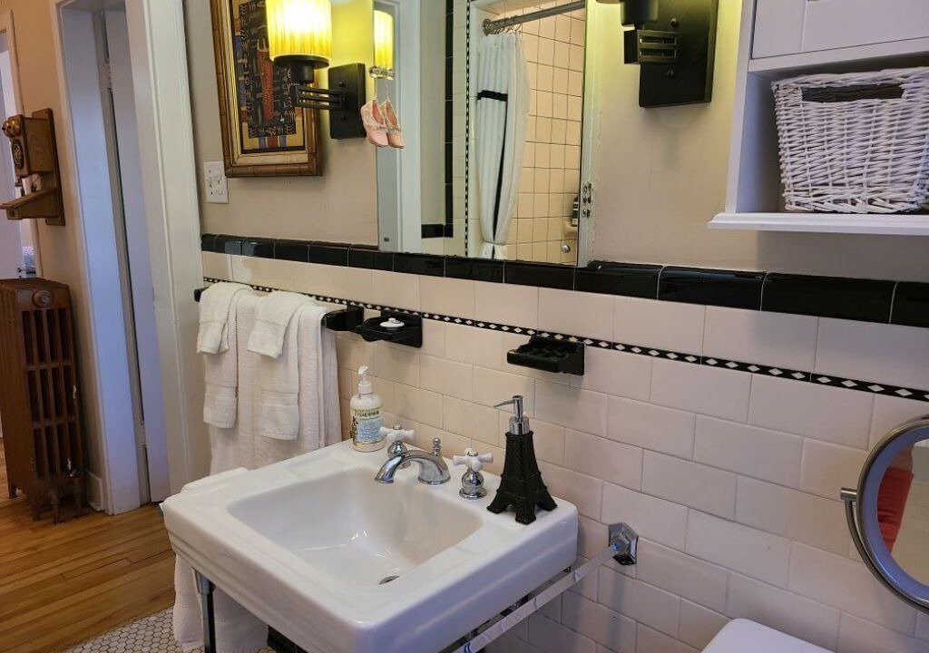 Photo of Bathroom in North End