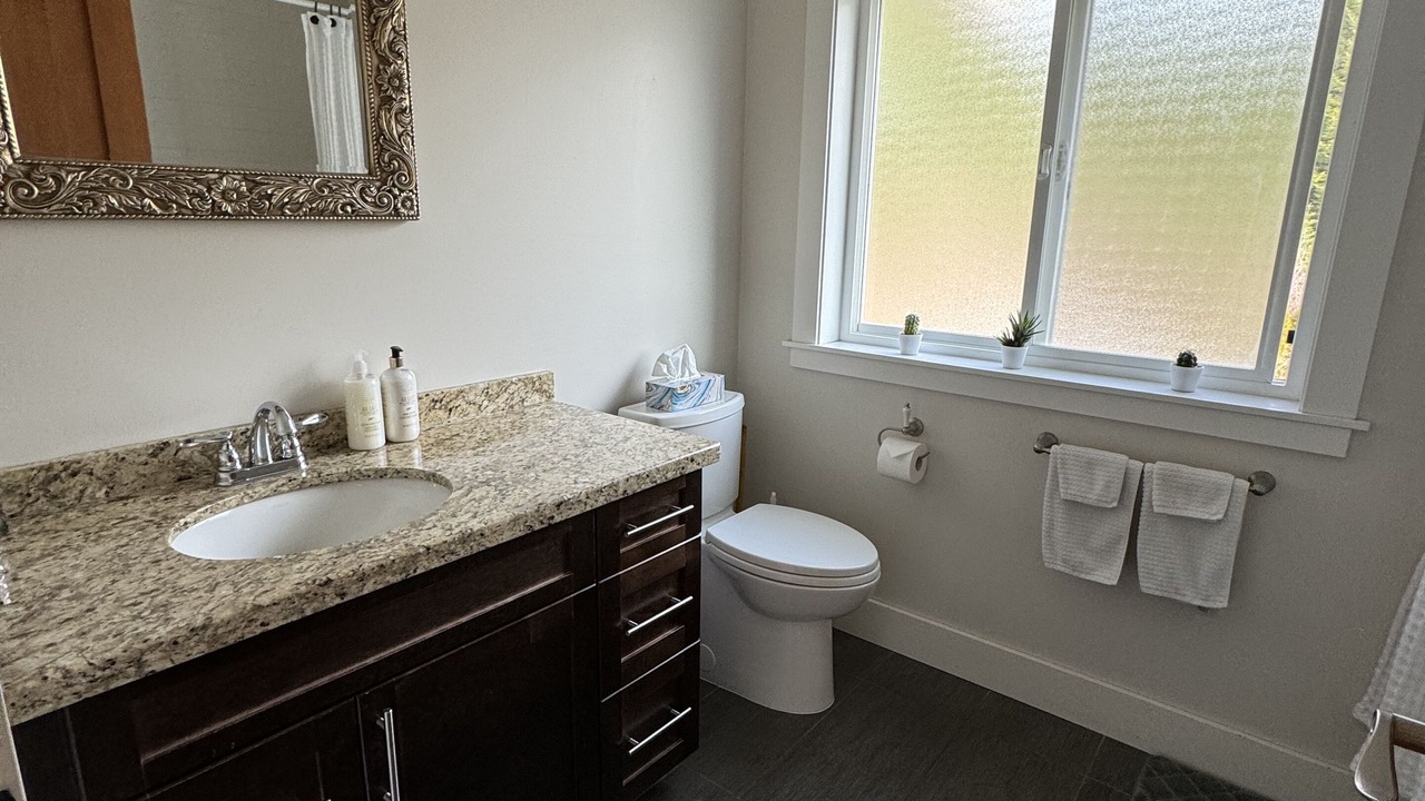 Photo of Bathroom in Brackendale