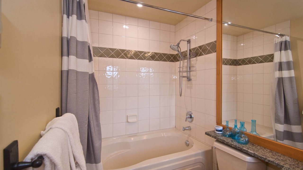 Photo of Bathroom in Nordic Estates