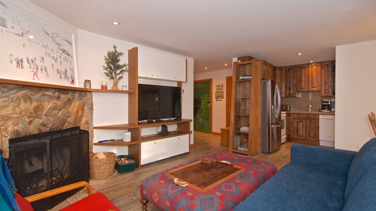 Photo of Livingroom in Whistler Creekside
