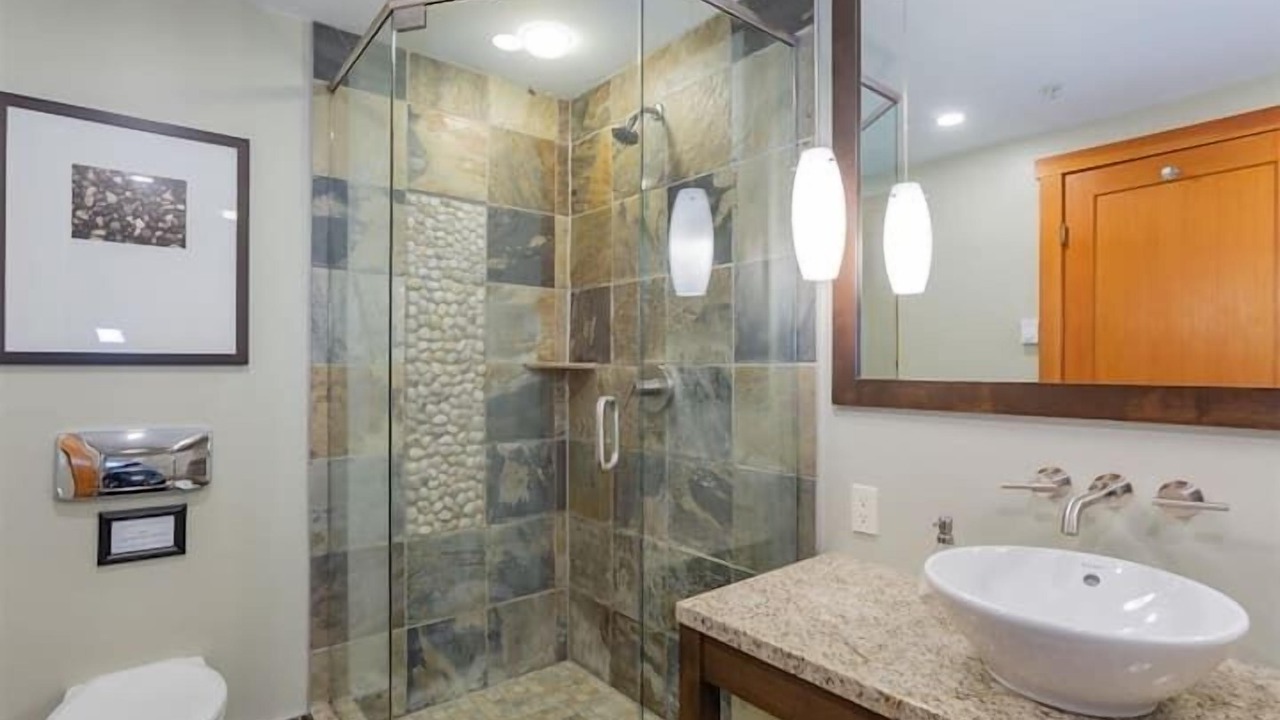 Photo of Bathroom in Mayne Island