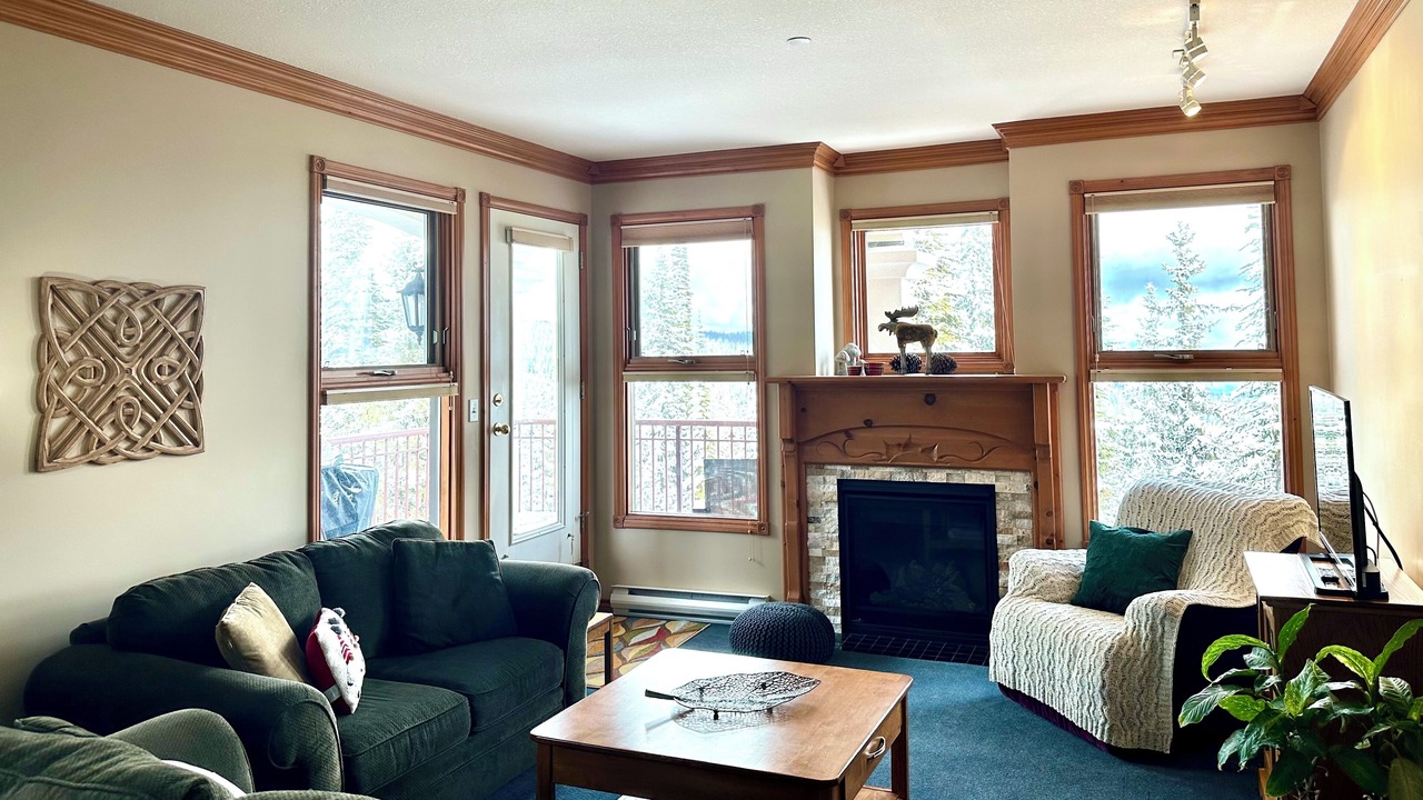 Photo of Livingroom in Silver Star Mountain