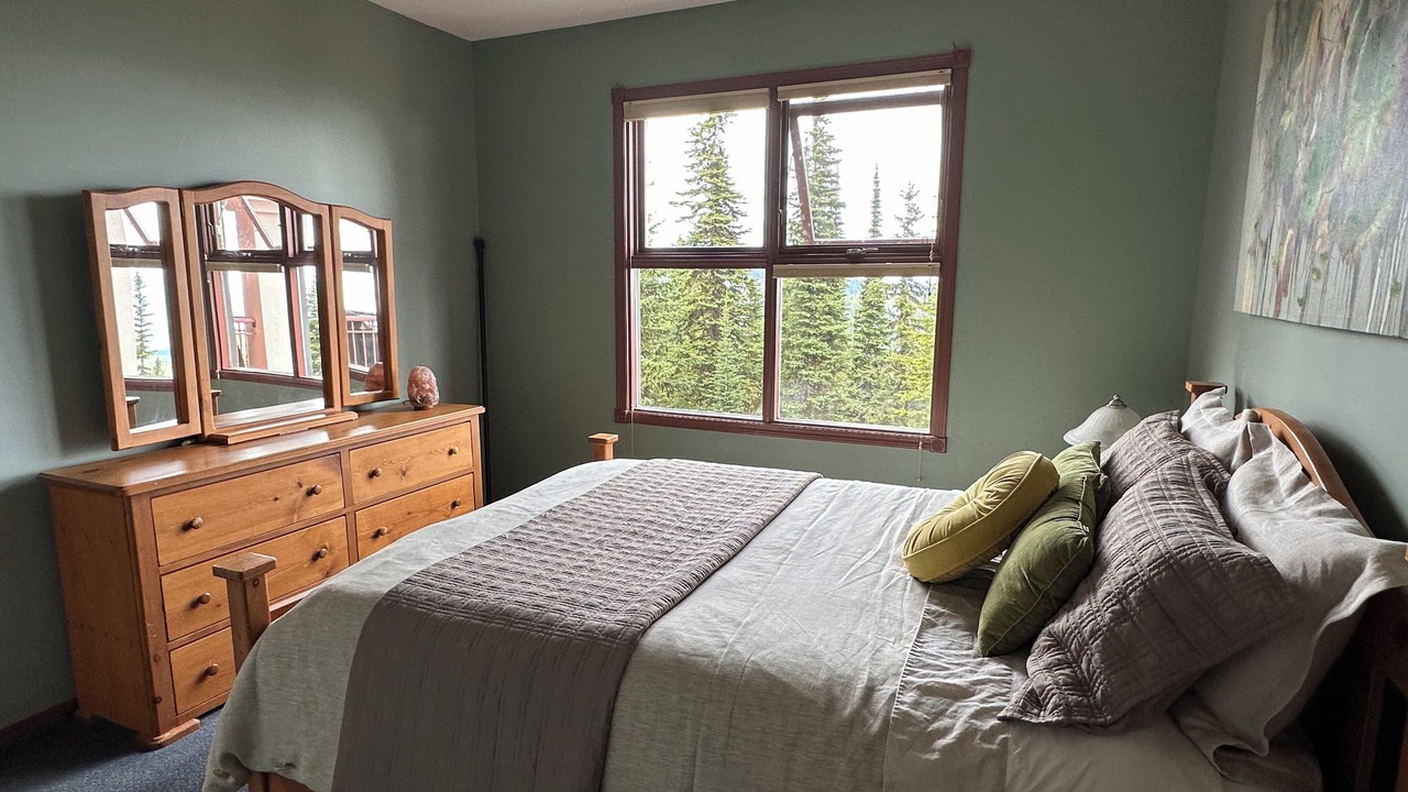 Photo of Bedroom in Silver Star Mountain
