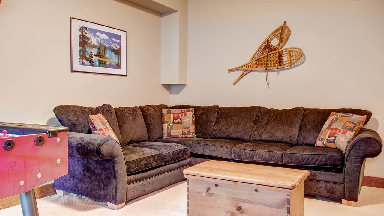 Photo of Livingroom in Snow Pine Estates
