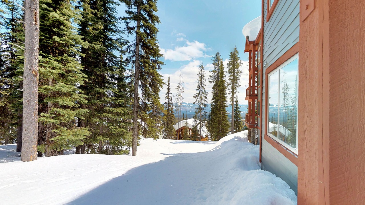 Photo of Outdoor in Snow Pine Estates