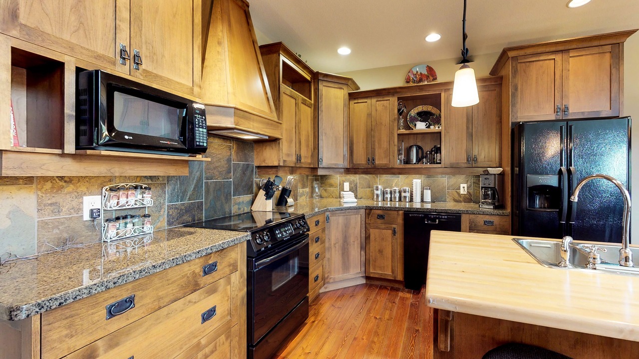 Photo of Kitchen in Snow Pine Estates