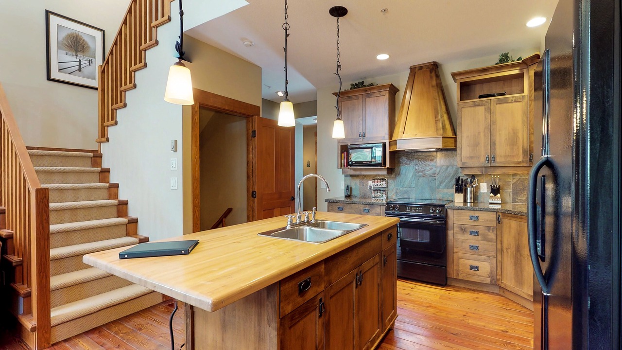 Photo of Kitchen in Snow Pine Estates