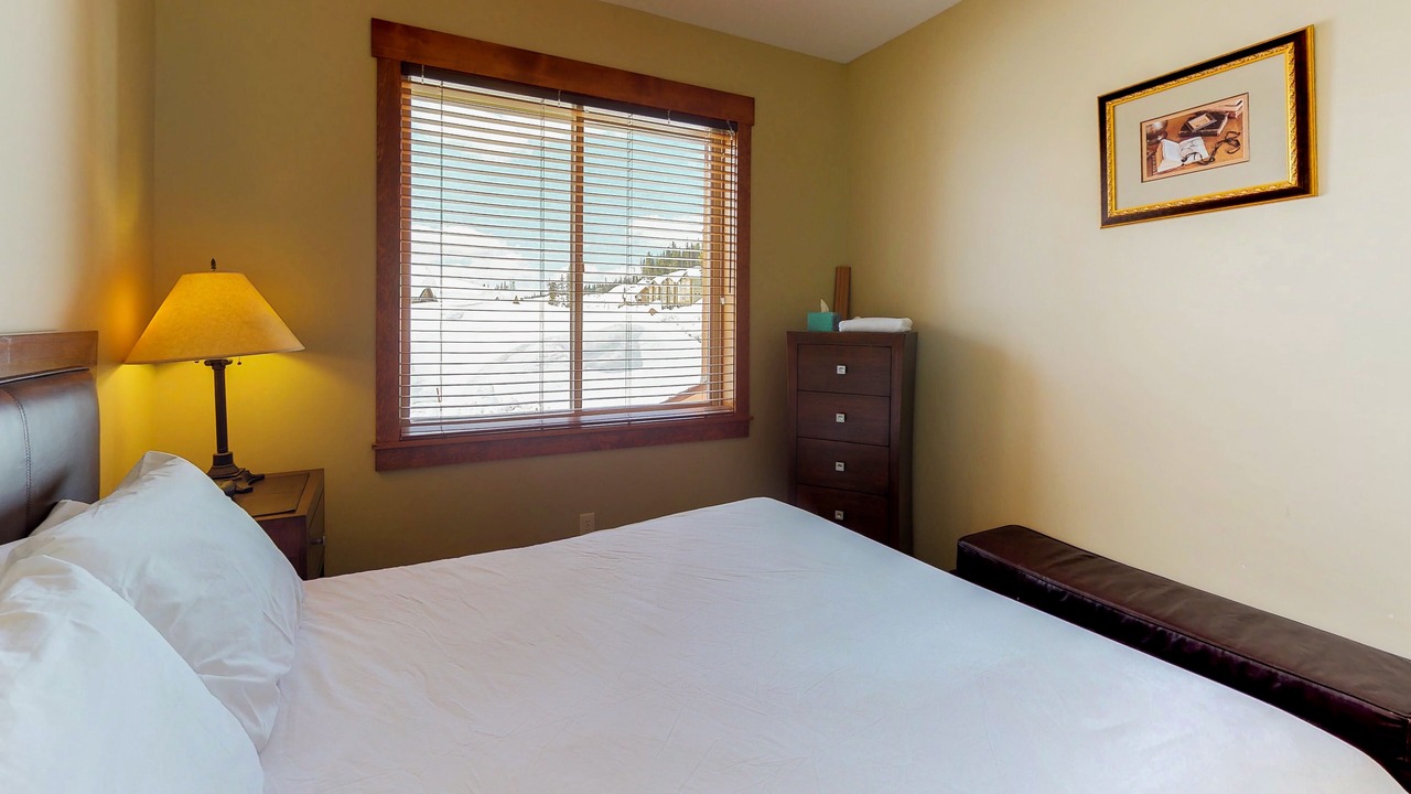 Photo of Bedroom in Snow Pine Estates