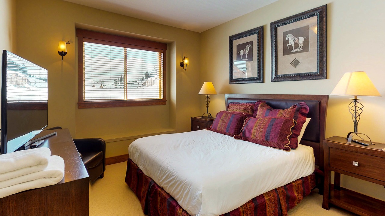 Photo of Bedroom in Snow Pine Estates