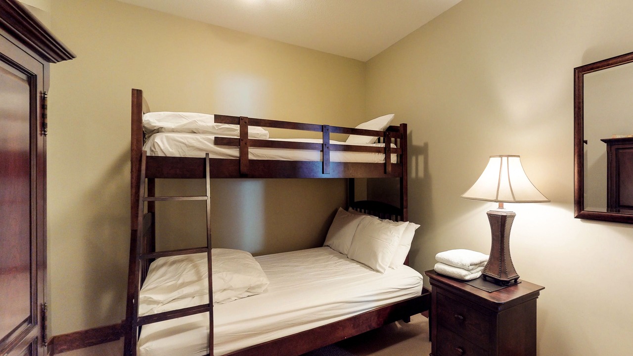 Photo of Bedroom in Snow Pine Estates