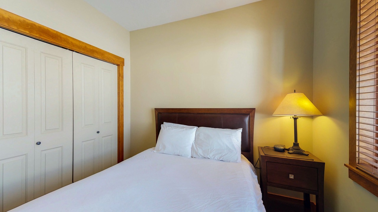 Photo of Bedroom in Snow Pine Estates