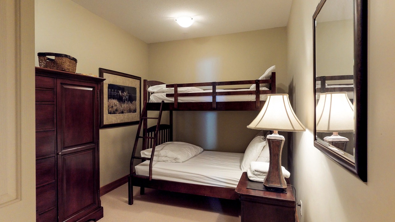 Photo of Bedroom in Snow Pine Estates