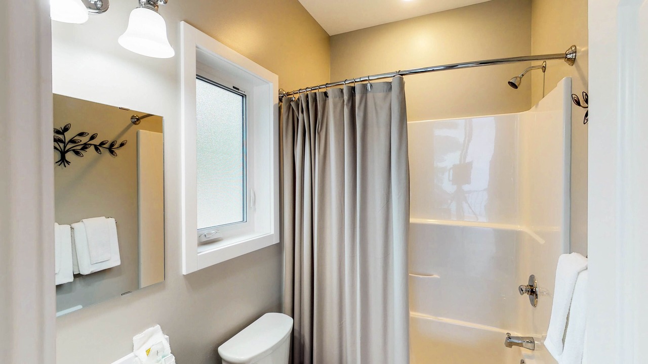 Photo of Bathroom in Christina Lake