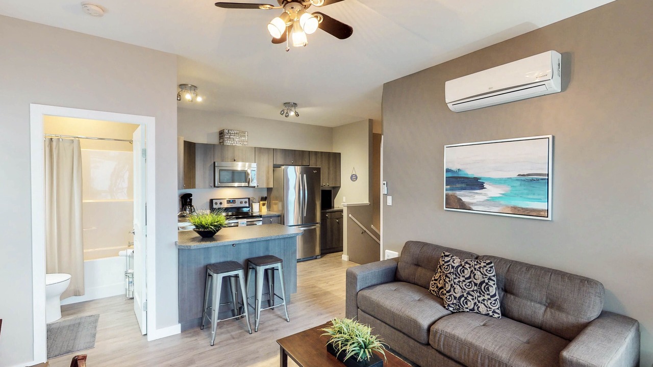 Photo of Livingroom in Christina Lake