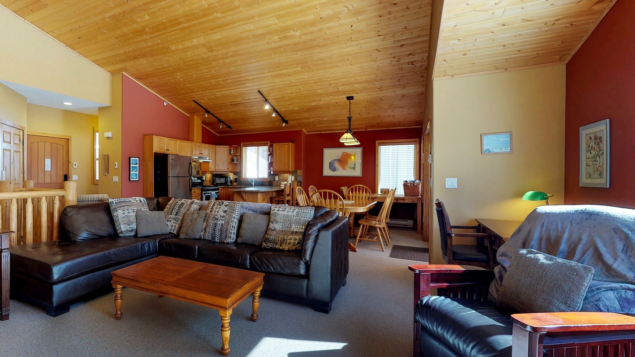 Photo of Livingroom in Snow Pine Estates