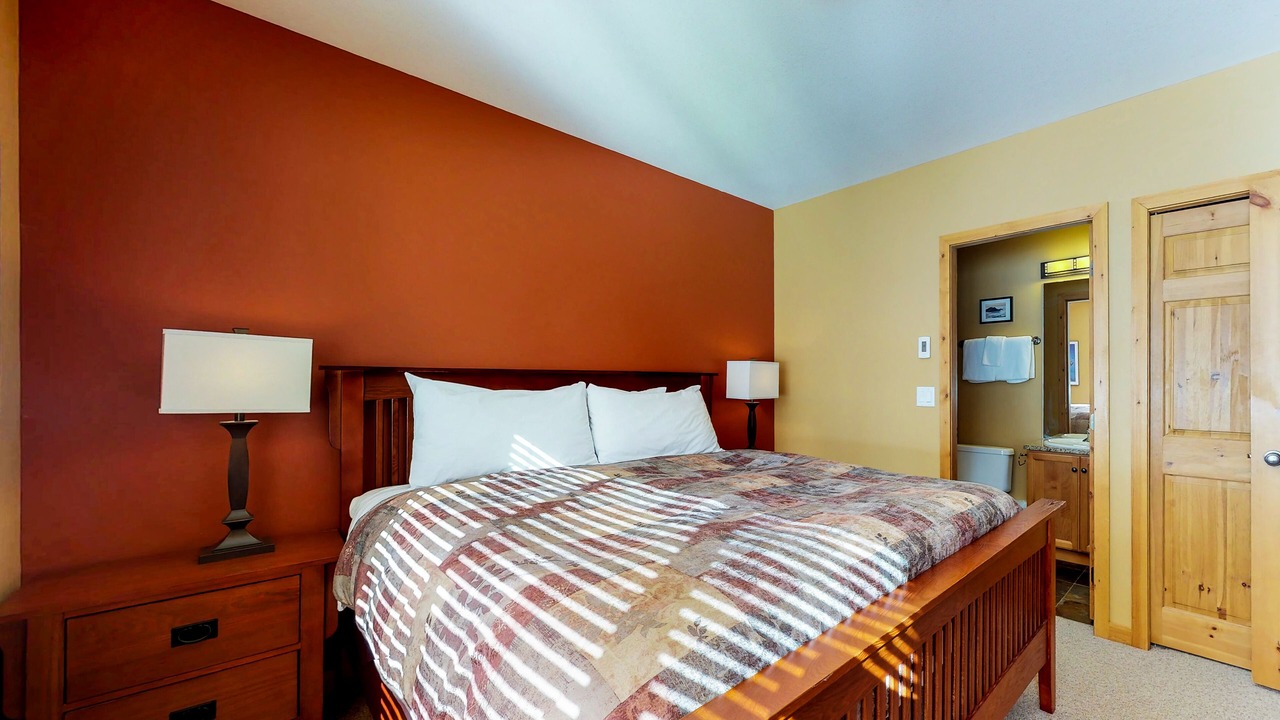 Photo of Bedroom in Snow Pine Estates