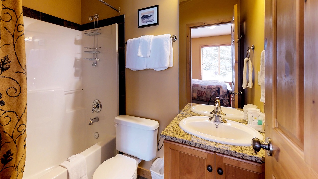 Photo of Bathroom in Snow Pine Estates
