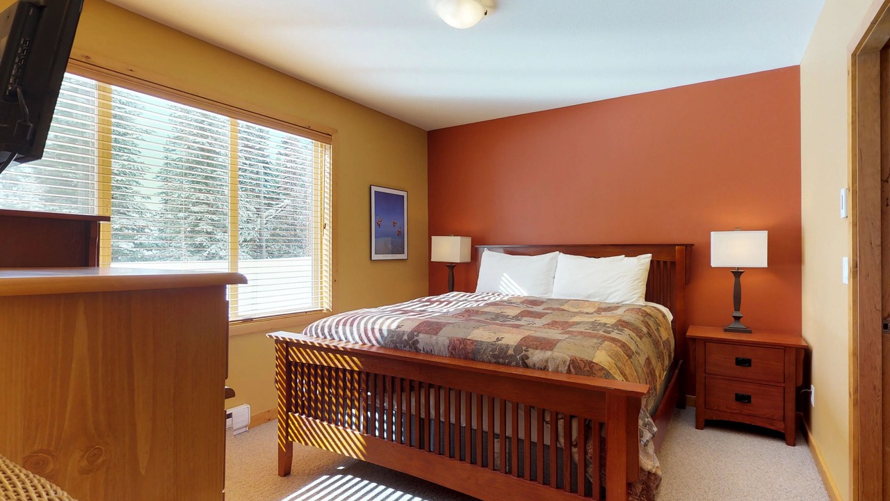 Photo of Bedroom in Snow Pine Estates