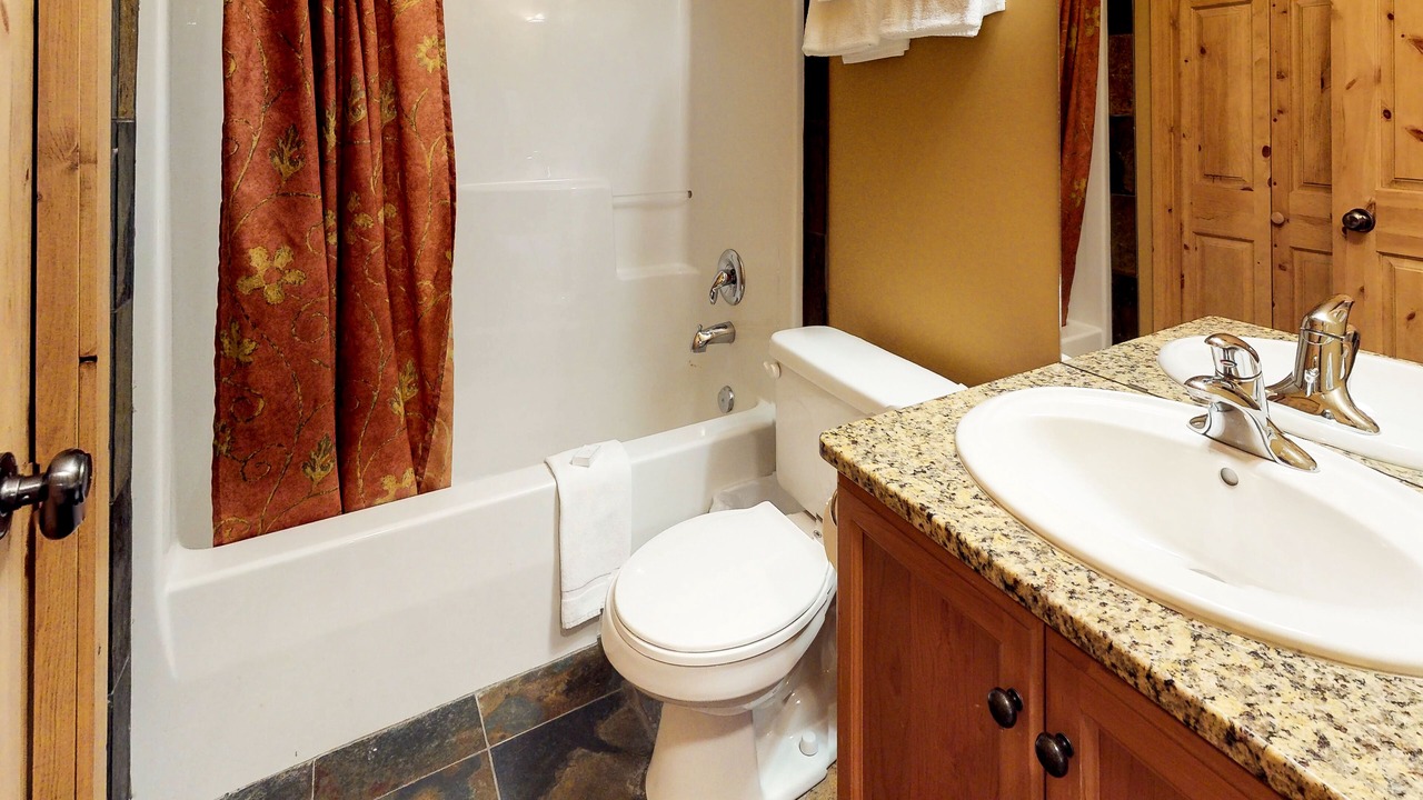 Photo of Bathroom in Snow Pine Estates