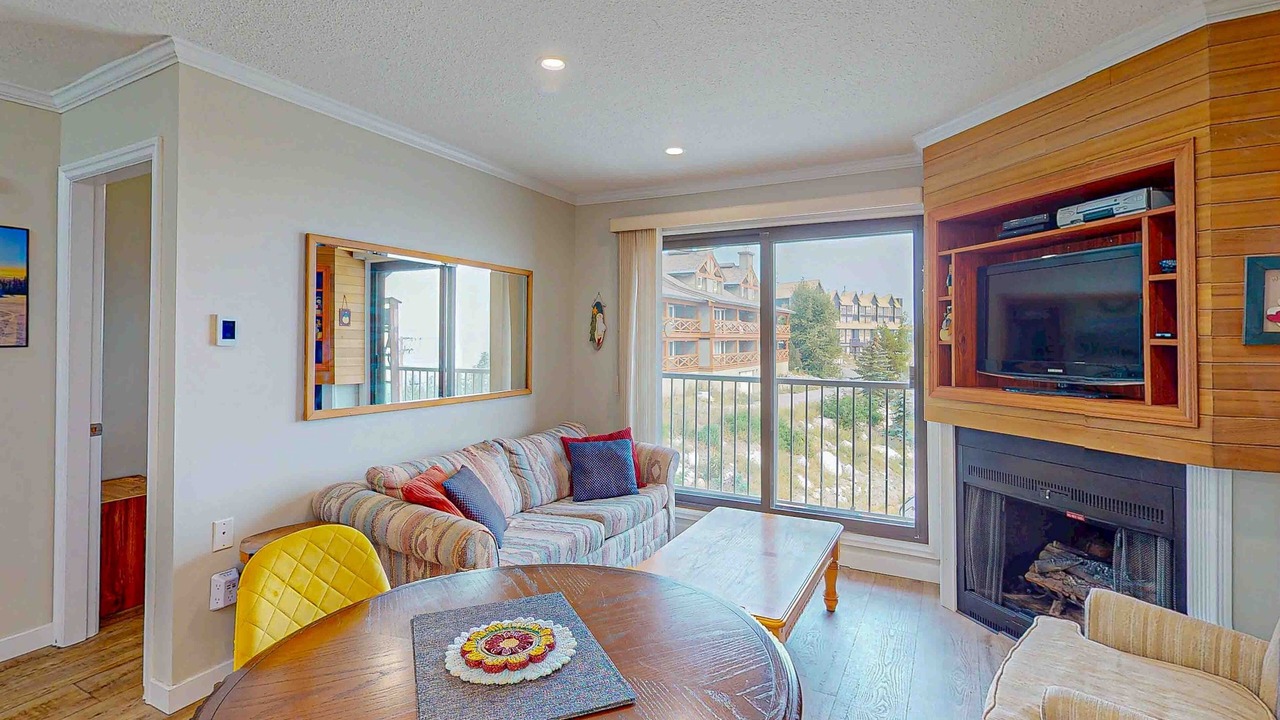 Photo of Livingroom in Big White Ski Resort