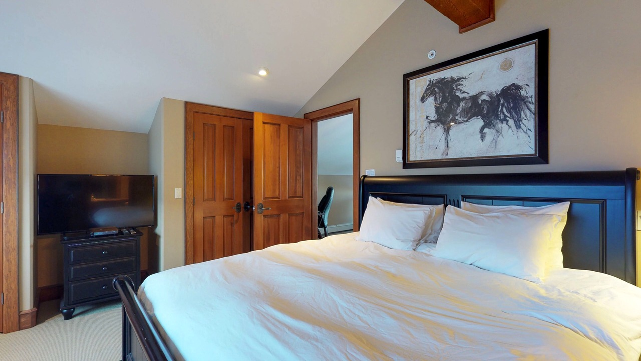 Photo of Bedroom in Big White Ski Resort