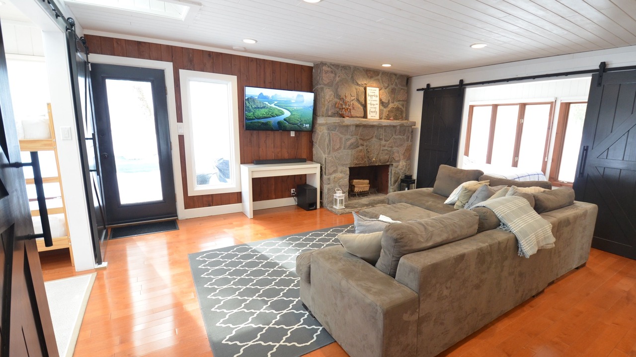 Photo of Others in Lake of Bays