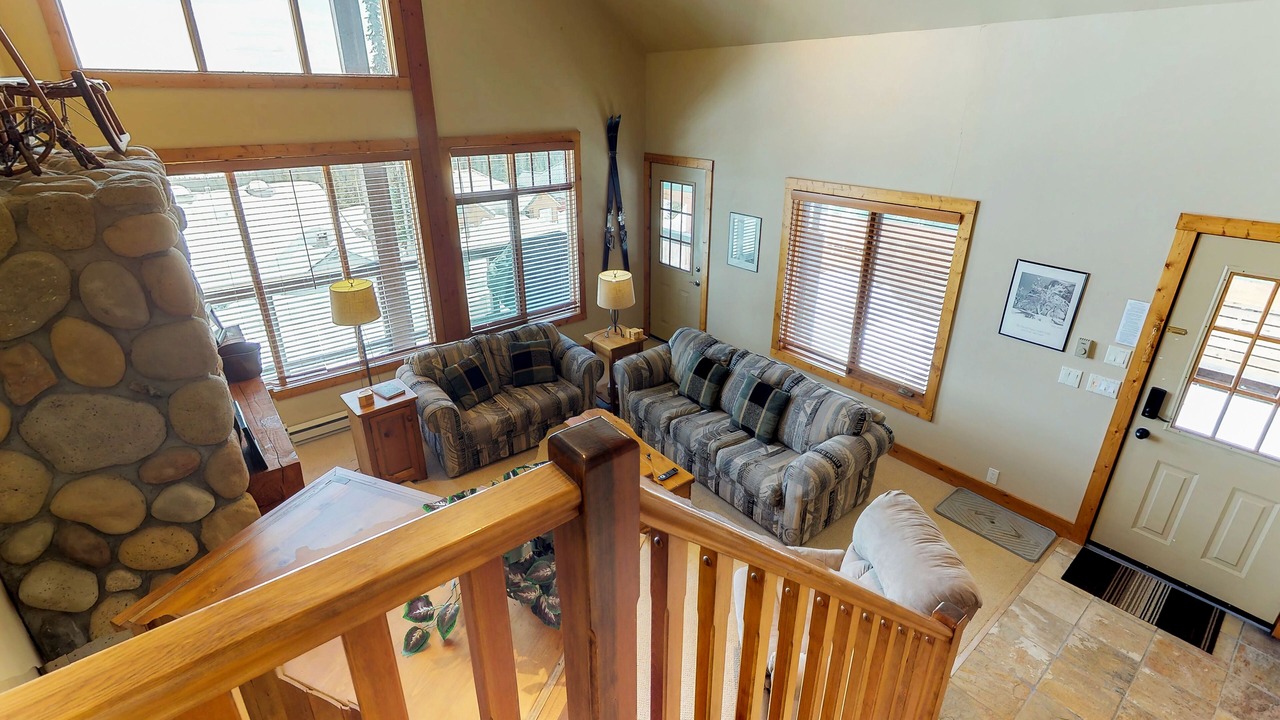 Photo of Livingroom in Snow Pine Estates