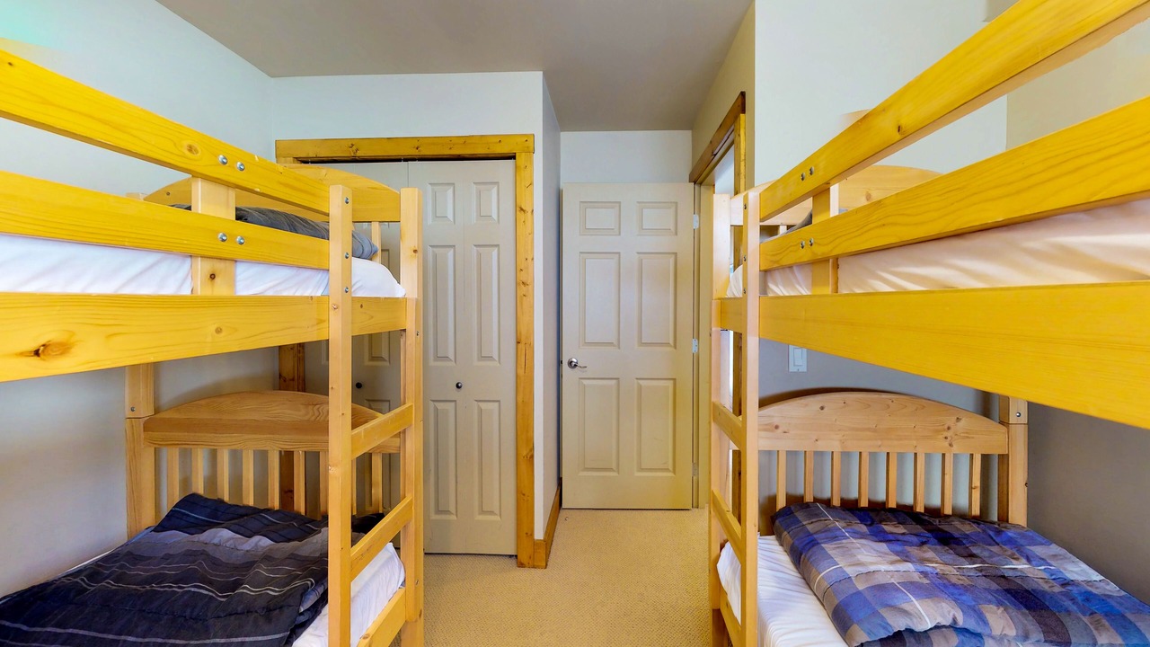 Photo of Bedroom in Snow Pine Estates