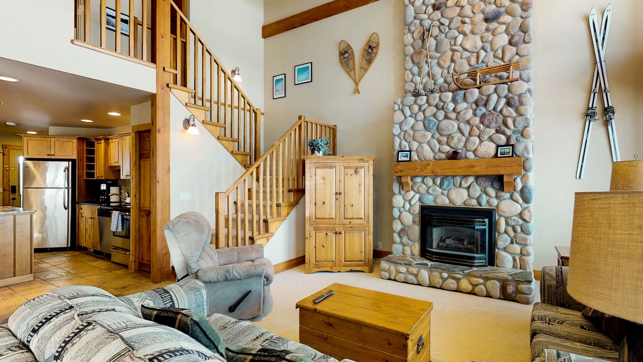 Photo of Livingroom in Snow Pine Estates