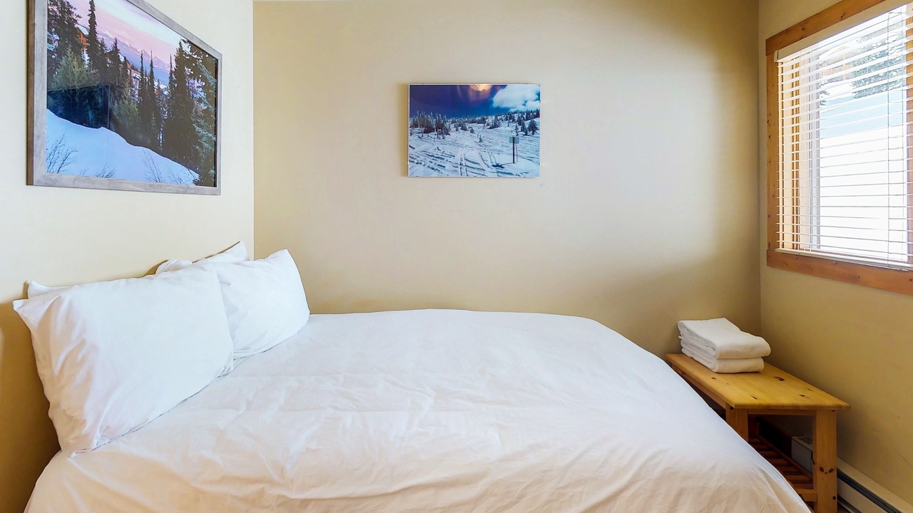 Photo of Bedroom in Snow Pine Estates