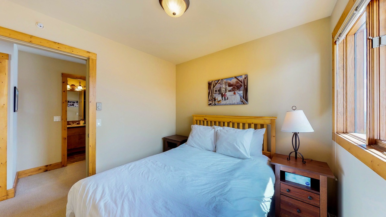 Photo of Bedroom in Snow Pine Estates