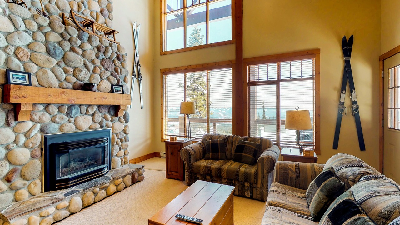 Photo of Livingroom in Snow Pine Estates