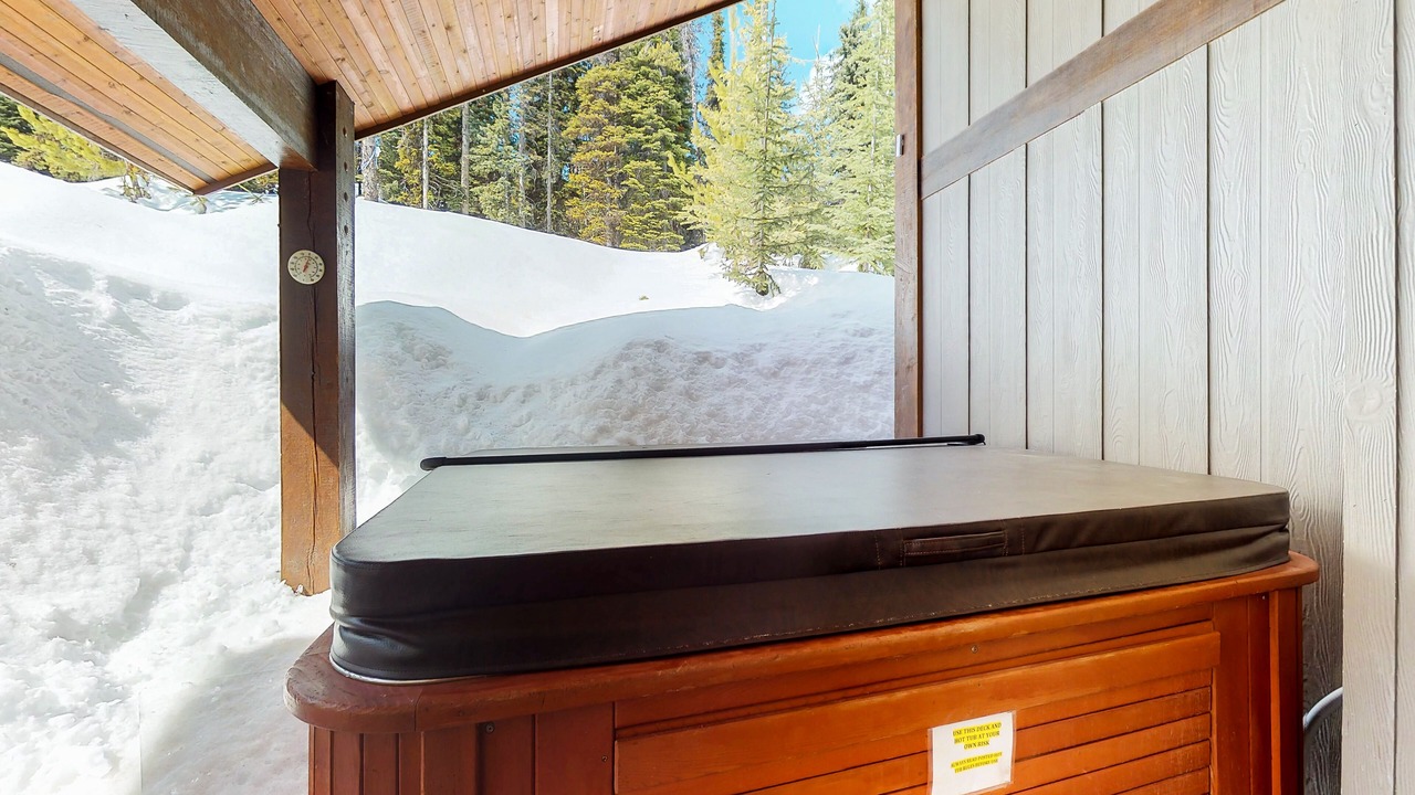 Photo of Outdoor in Snow Pine Estates