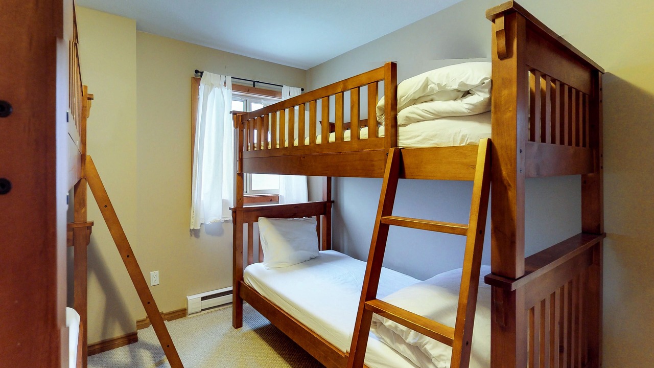 Photo of Bedroom in Snow Pine Estates