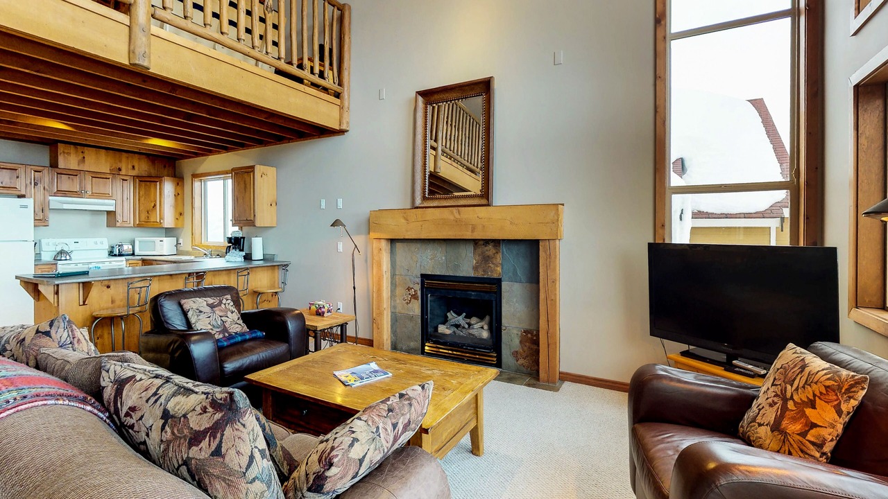 Photo of Livingroom in Snow Pine Estates