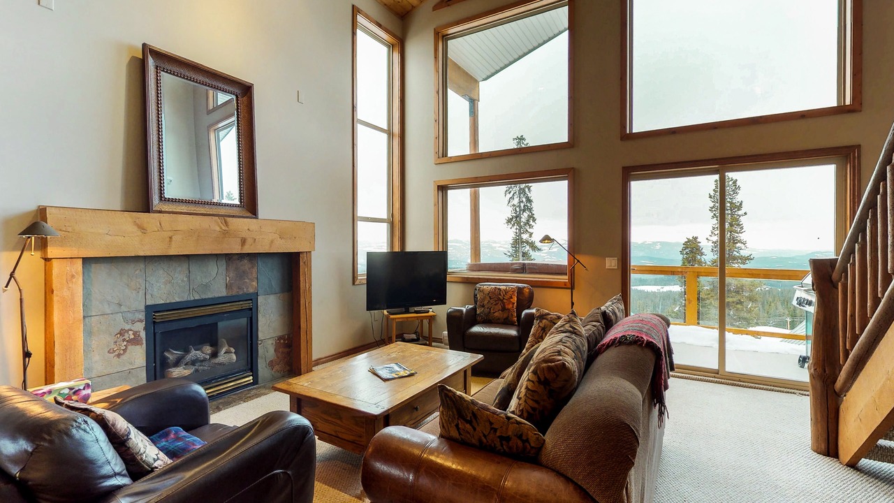 Photo of Livingroom in Snow Pine Estates