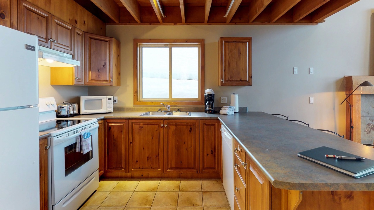 Photo of Kitchen in Snow Pine Estates