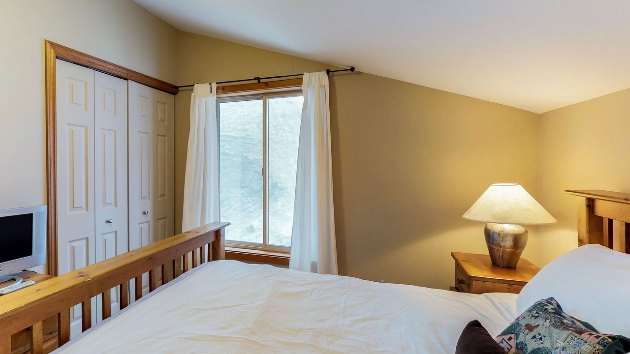 Photo of Bedroom in Snow Pine Estates