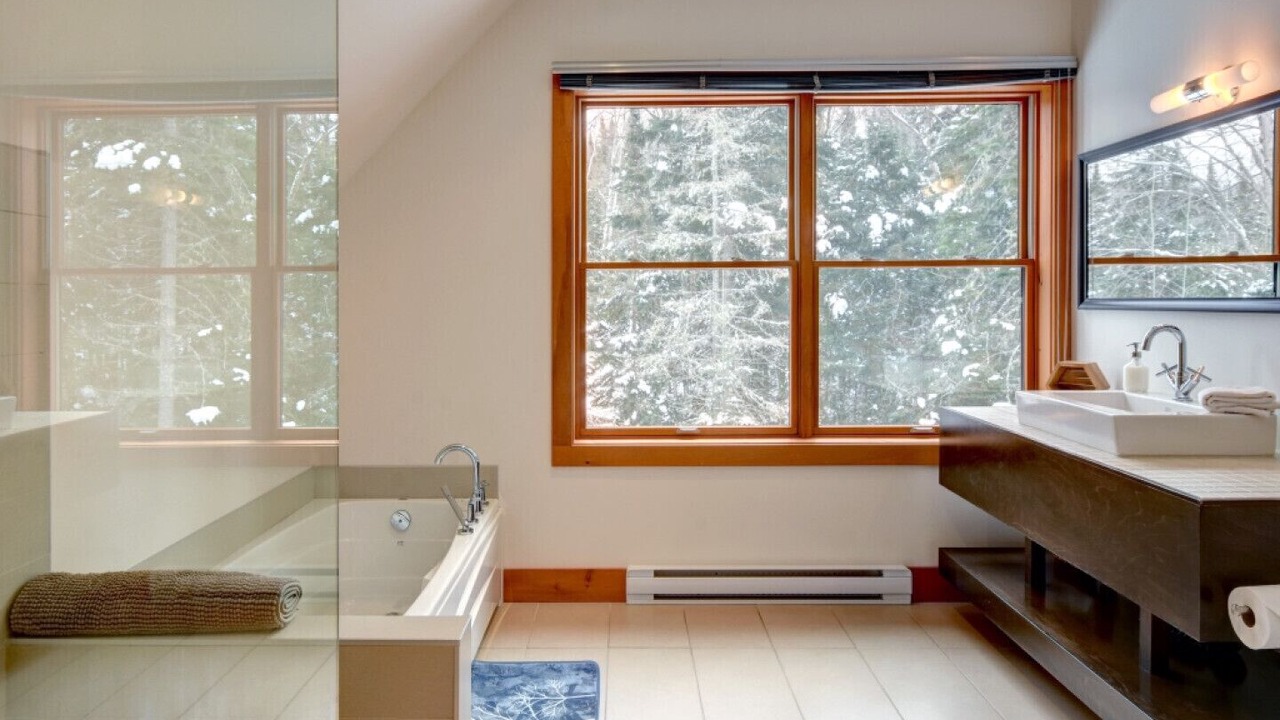 Photo of Bathroom in Lac Superieur Village