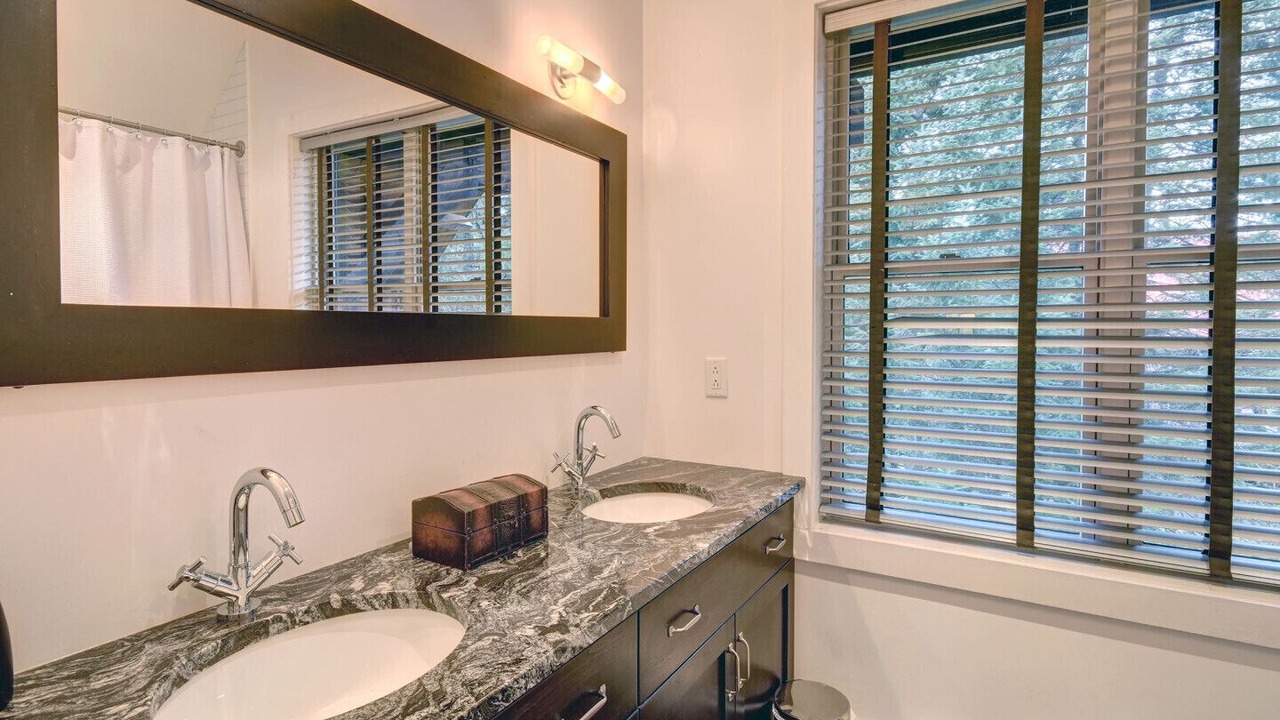 Photo of Bathroom in Lac Superieur Village