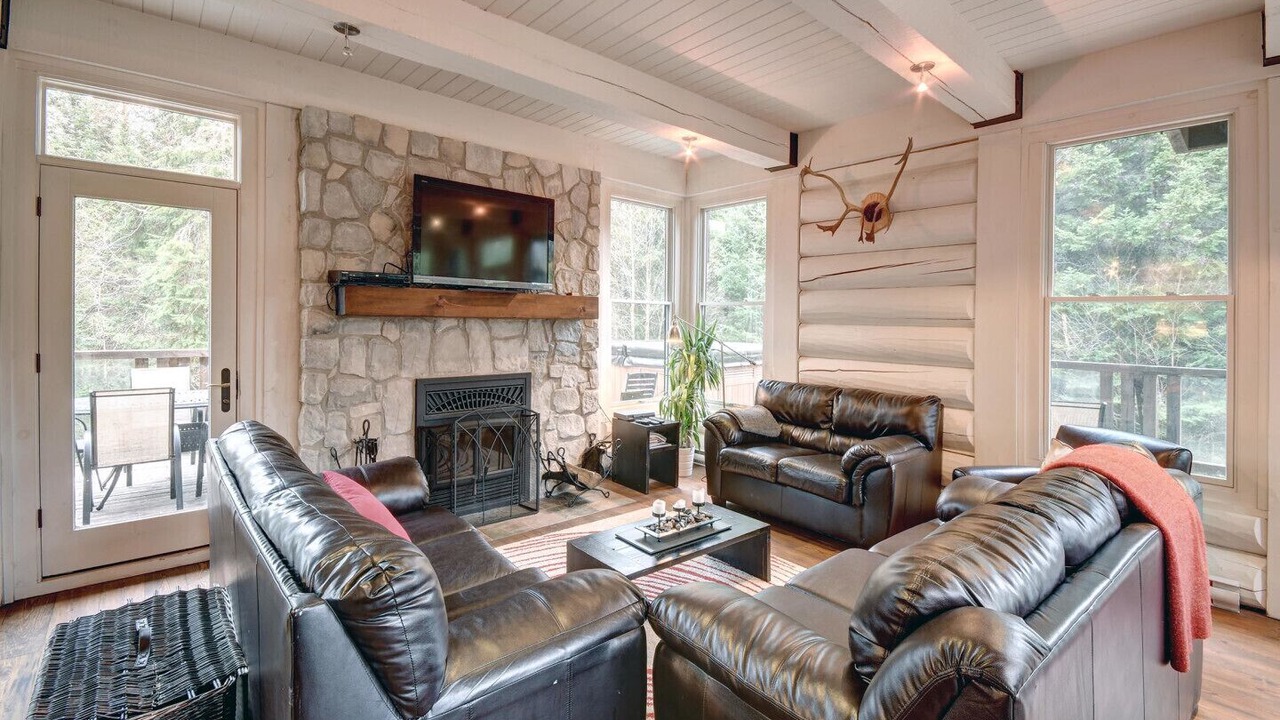 Photo of Livingroom in Lac Superieur Village
