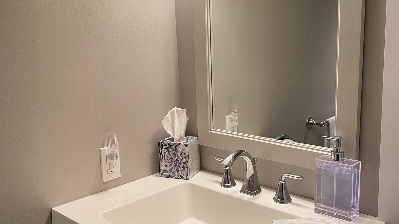 Photo of Bathroom in Central Lonsdale