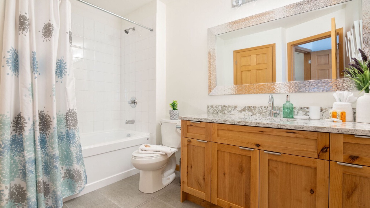 Photo of Bathroom in Whistler Cay Heights